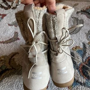 Cream TOM Boots Vintage